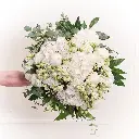 White blumenstrauss.webp